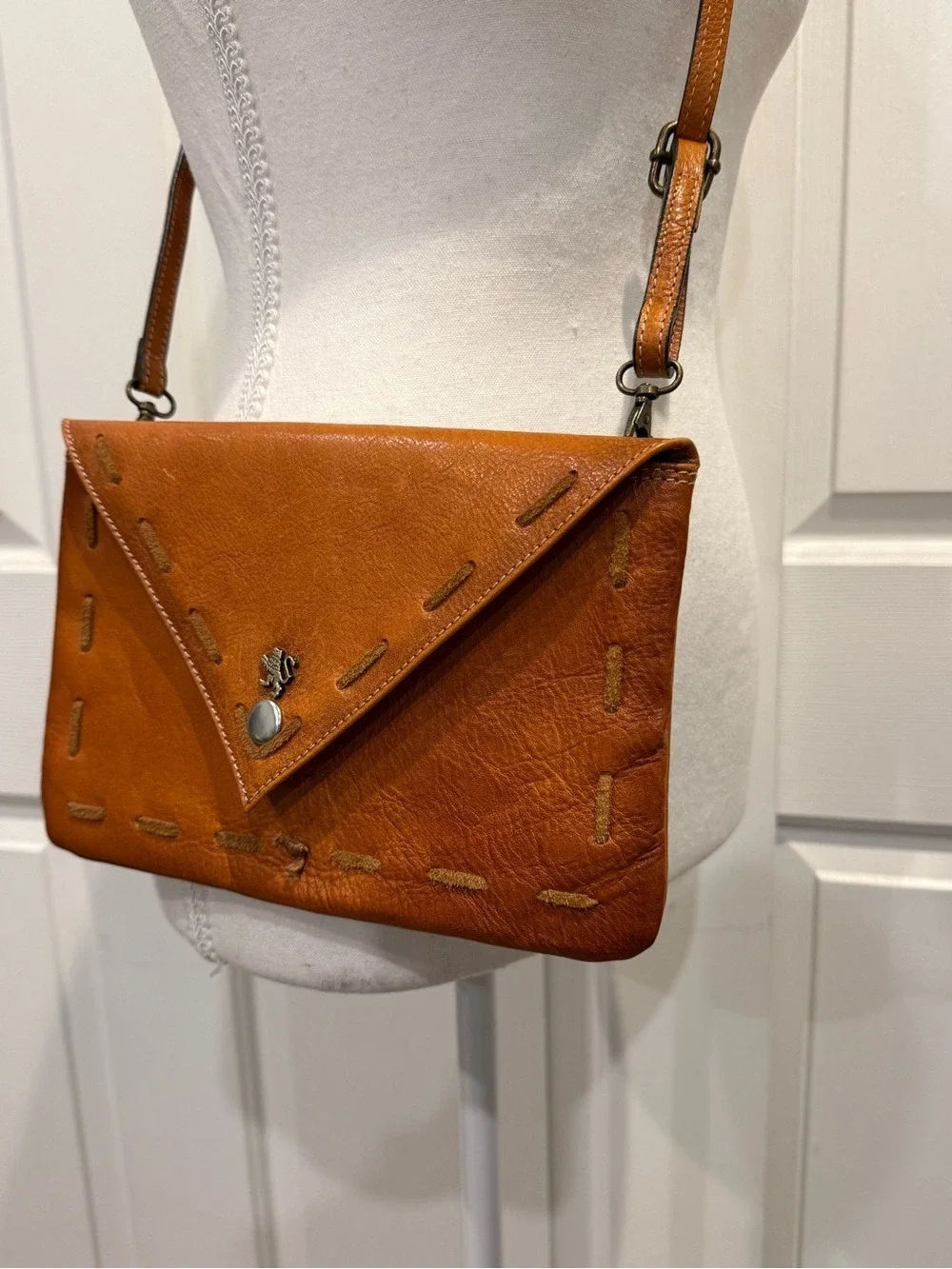 Pratesi Firenze Italian Leather Envelope Crossbody Bag | Cognac Brown | Italy